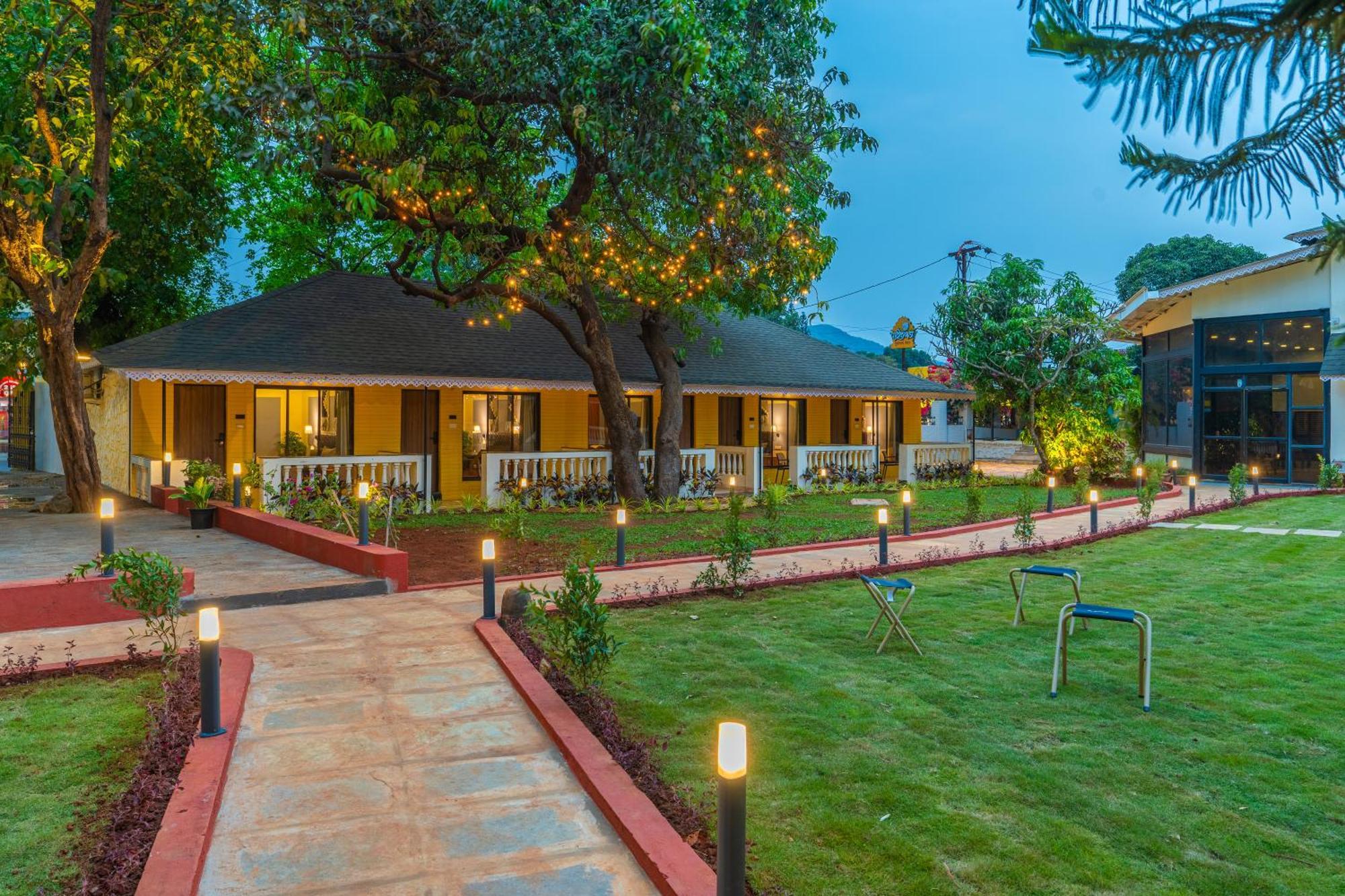 The Hosteller Lonavala, City Centre Exterior photo